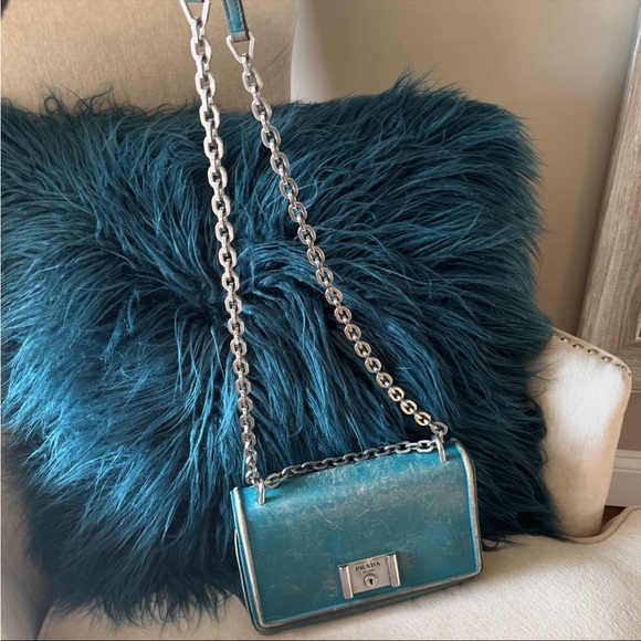 Prada Vitello distressed bag Italian crossbody flap bag - Picture 2 of 12